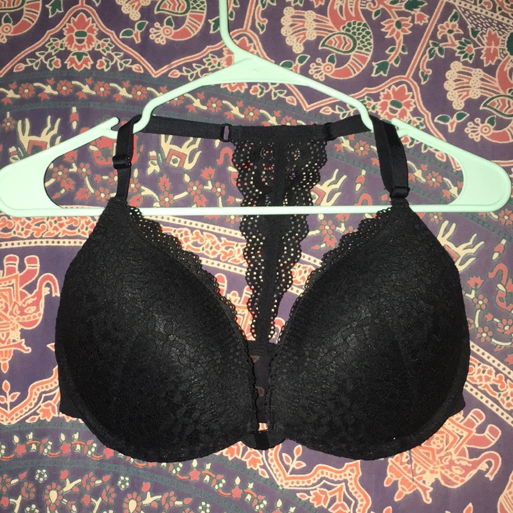 Front clasp black lace push up bra